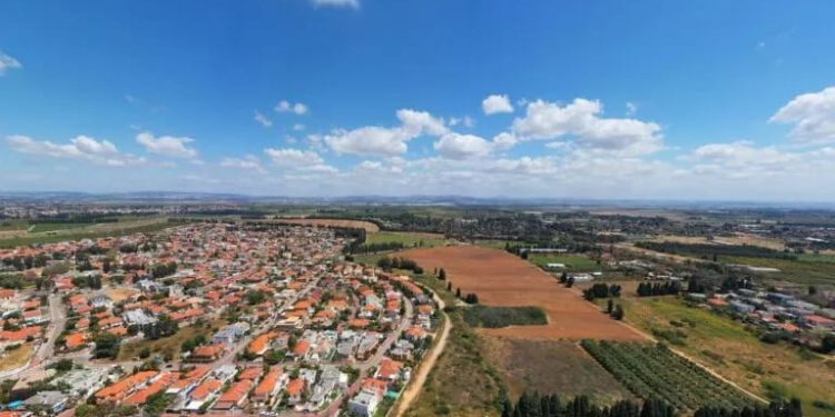 פוטנציאל לרווח יוצא דופן : חלקות הקרקע בהרחבה החדשה של אליכין! – הזדמנות השקעה מצויינת באחת מהשכונות החדשות האיכותיות ביותר בשרון.