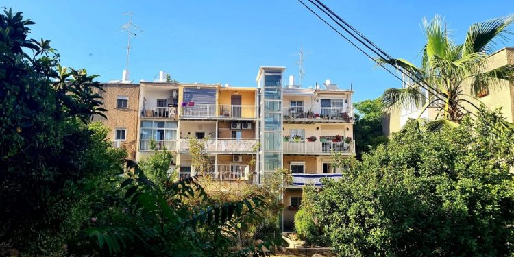 הצעת חוק חדשה תקל על התהליך: "החוק החדש מתקן עוול ישן! – הורדת הרוב הדרוש להתקנת מעלית.