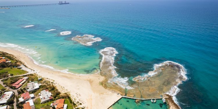 קרב עשירים: הויכוח בין קיסריה ושדות ים – הקיבוץ תובע את קרן קיסריה!