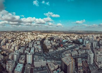 העיר קריית אתא: תוכניות הבנייה הנרחבות שכל משקיע נדל"ן ישראלי חייב להכיר! – עיר שהולכת וגדלה עם תוכנית שבאמת מתאימה לצרכי התושבים.