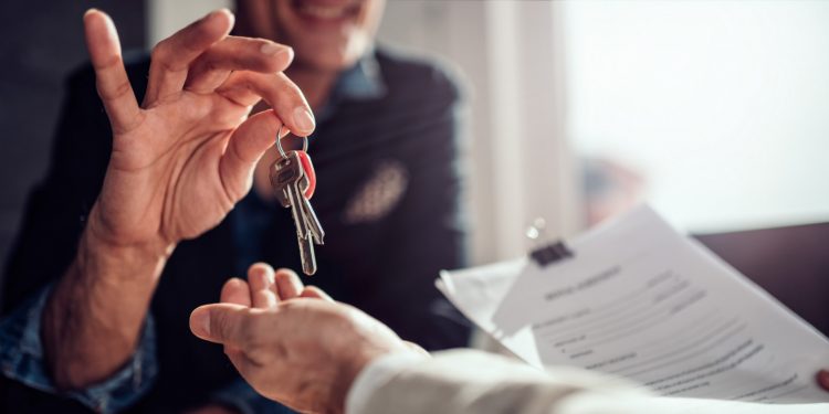 מתן בלעדיות למתווך: בעת מכירת הדירה שלכם! – האם כדאי למכור את הדירה דרך מתווך? ומהם המקרים שעדיף בלעדיות.