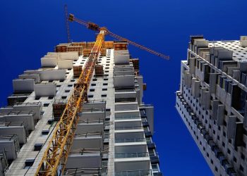 תחזית הזהב בשוק הנדל"ן: האם עכשיו הזמן להשקיע בדירה חדשה? – הזדמנויות נדירות במחירים משתלמים.