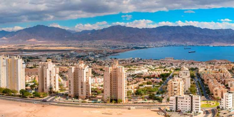 נדל"ן נסתר: מציאות מדהימות בחצי מיליון! – גלו איך משקיעים חכמים צוברים הון מנכסים זולים.