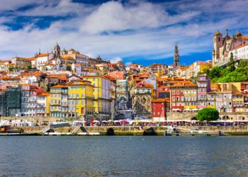 נדל"ן חובק עולם: בדקנו היכן כדאי להשקיע! – תחקיר מקיף שחושף את הפוטנציאל האמיתי בשוק הבינלאומי.