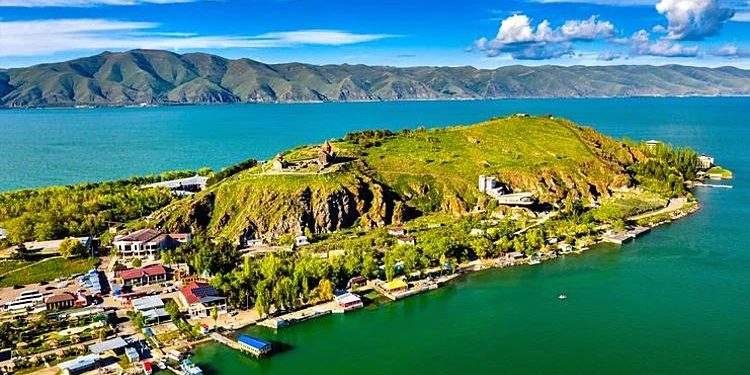 נדל״ן בארמניה: יעד מעניין עבור משקיעים ישראלים! – מחירי כניסה נמוכים, צמיחה כלכלית מתמדת והזדמנות להשבחת הון בשוק מתפתח!