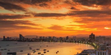 תאילנד: השקעה בין גן עדן לחופשה! – מהפכת הנדל״ן שהופכת יעד תיירותי להזדמנות השבחת הון אסטרטגית.