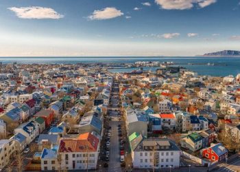 האי איסלנד: ממדינת קצה קפואה! – ליעד נדל״ני על מפת ההשקעות הגלובלית.