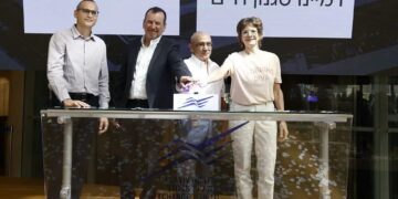 מניית קרסו נדל״ן: יזמות מגורים והתחדשות עירונית! – עם שורשים ותיקים ואסטרטגיית צמיחה ארוכת טווח.