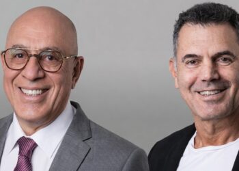 מניית אלמוגים בבורסה: יזמות למגורים והתחדשות עירונית נרחבת! – לוקחת חלק מרכזי ממגמת הצמיחה של שוק הנדל״ן בישראל.